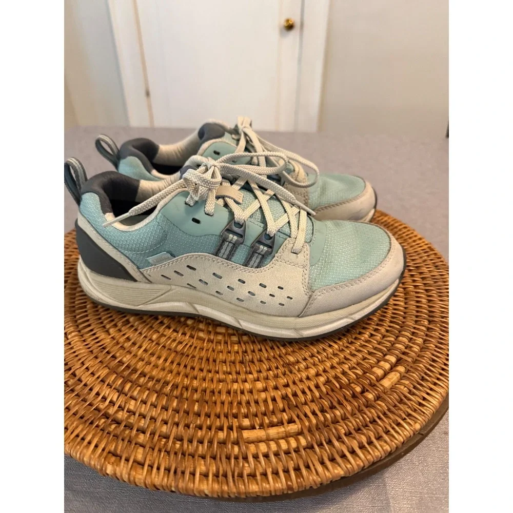 LL Bean Trail Model Waterproof Hiking Shoes Light Blue Grey Womens Low Top‎